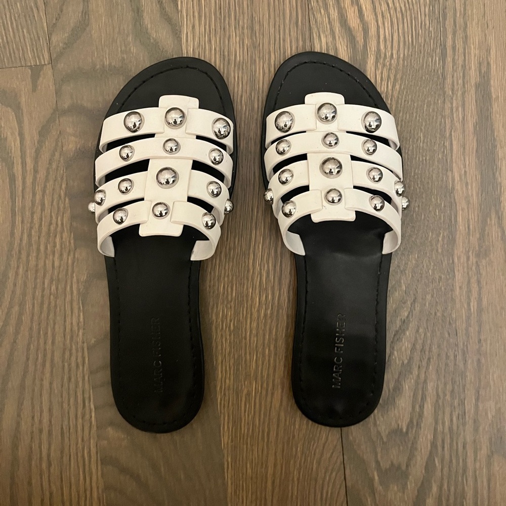 Marc Fisher Women’s Slides